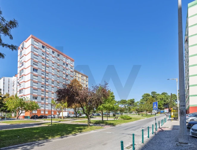 Apartamento T2 para Venda em Corroios Foto 22