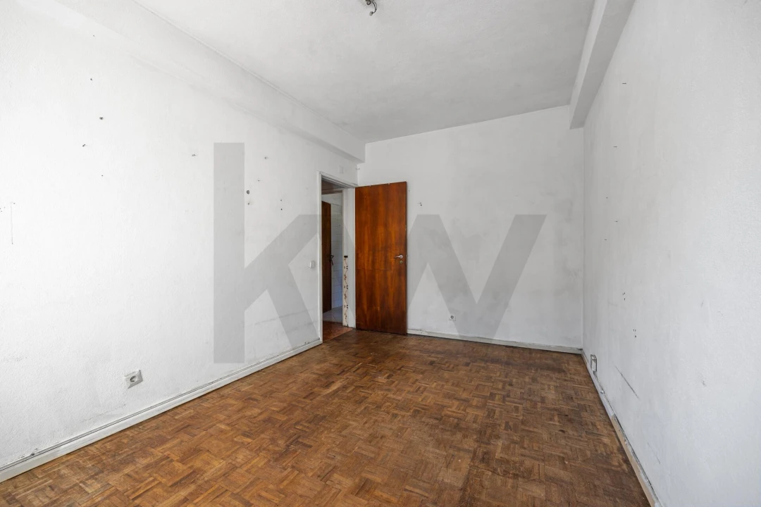 Apartamento T2 para Venda em Corroios Foto 17
