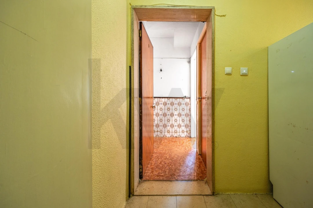 Apartamento T2 para Venda em Corroios Foto 2