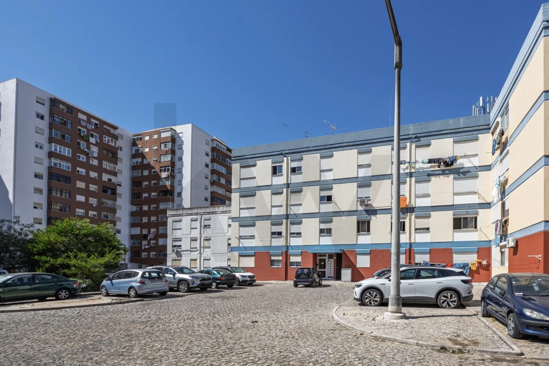 Apartamento T2 para Venda em Corroios Foto 1