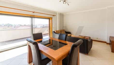 Apartamento T2 para Arrendamento em Santa Maria Maior e Monserrate e Meadela