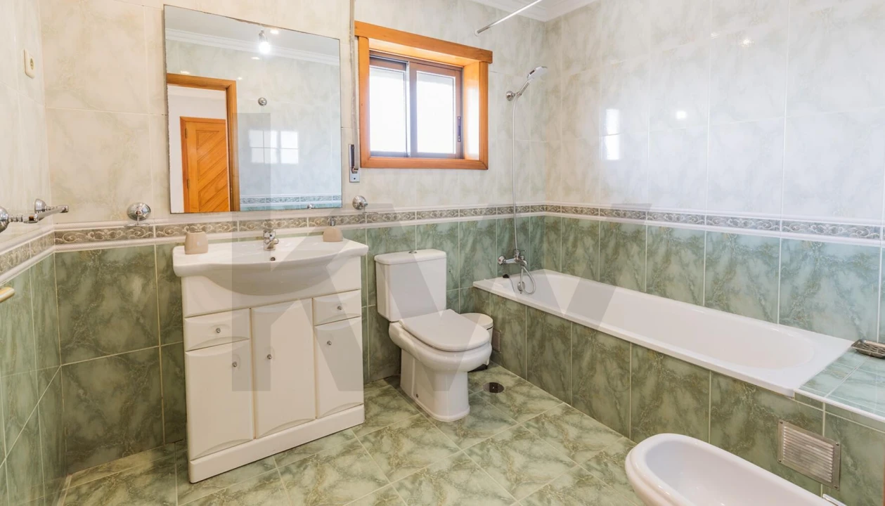 Apartamento T2 para Arrendamento em Santa Maria Maior e Monserrate e Meadela Foto 9