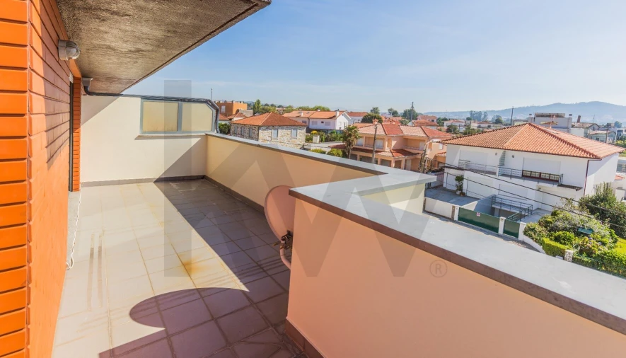 Apartamento T2 para Arrendamento em Santa Maria Maior e Monserrate e Meadela Foto 15