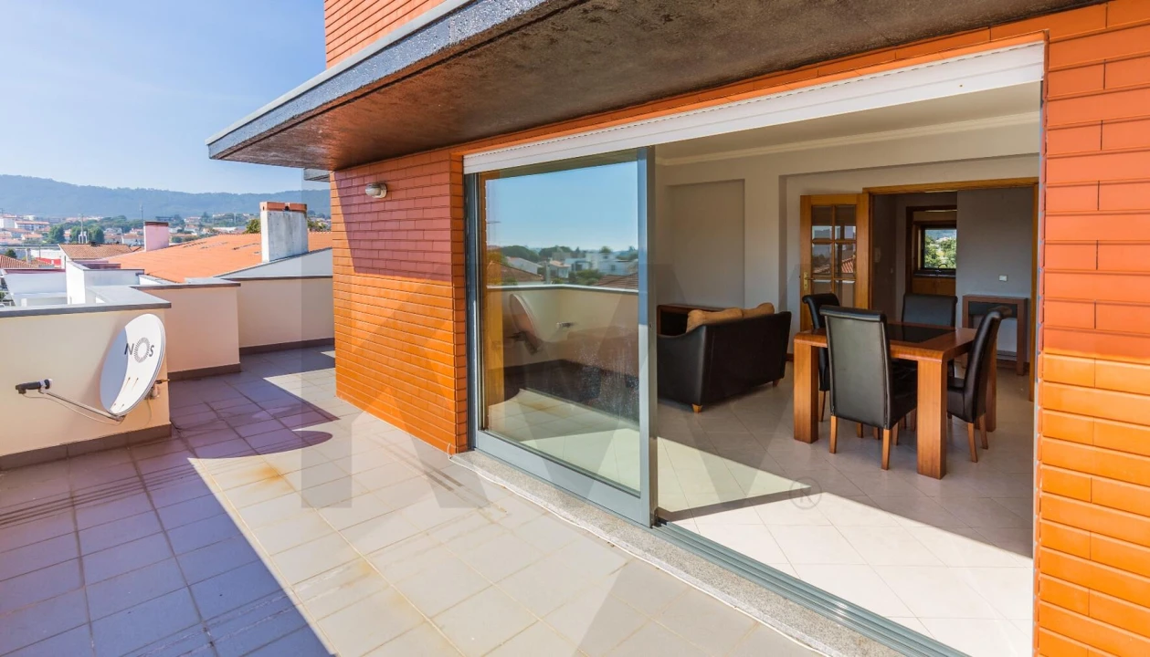 Apartamento T2 para Arrendamento em Santa Maria Maior e Monserrate e Meadela Foto 16