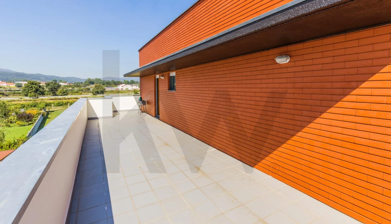 Apartamento T2 para Arrendamento em Santa Maria Maior e Monserrate e Meadela Foto 14