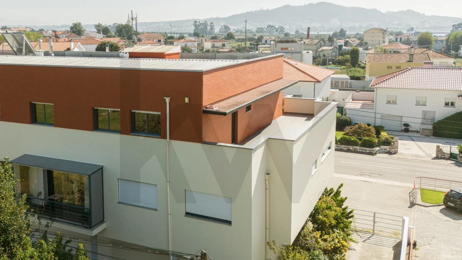 Apartamento T2 para Arrendamento em Santa Maria Maior e Monserrate e Meadela