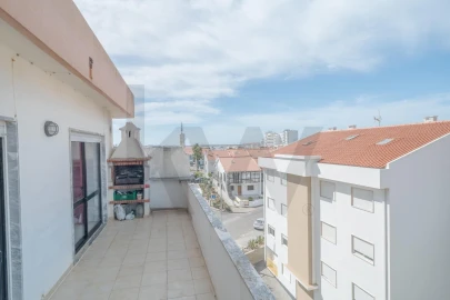Apartamento T2 para Venda em A dos Cunhados e Maceira