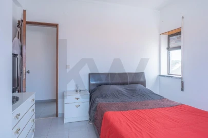 Apartamento T2 para Venda em A dos Cunhados e Maceira