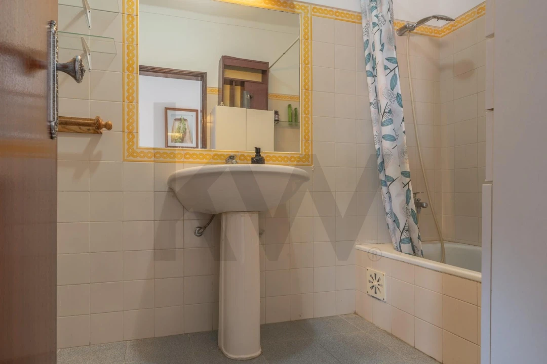 Apartamento T2 para Venda em A dos Cunhados e Maceira Foto 32