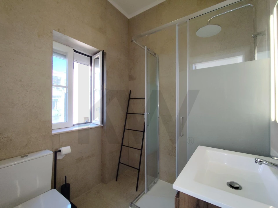 Apartamento T3 para Venda em Arroios Foto 24