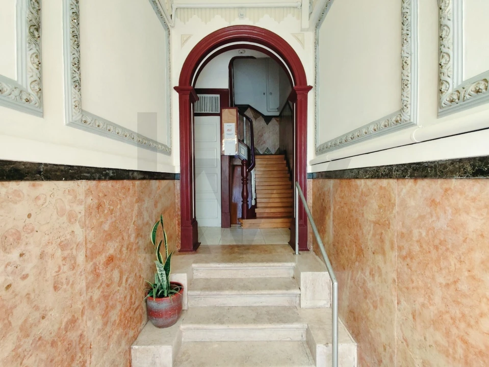 Apartamento T3 para Venda em Arroios Foto 2