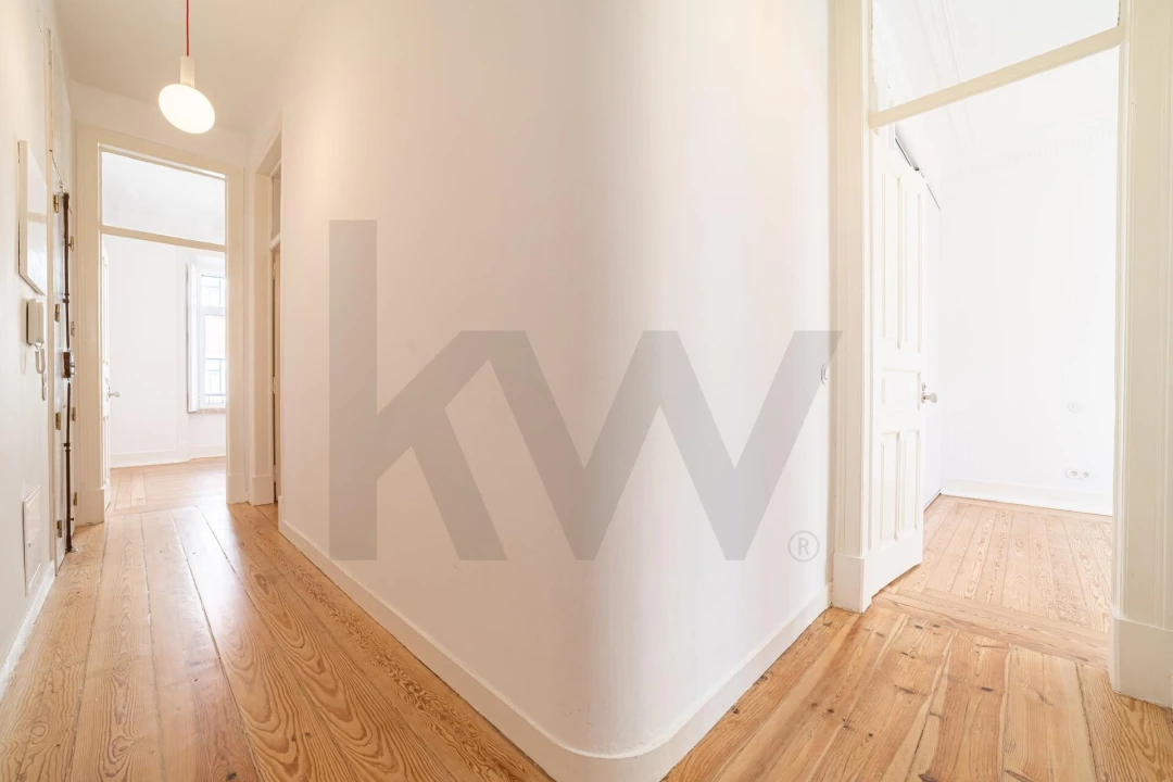 Apartamento T2 para Arrendamento em Campo de Ourique Foto 16
