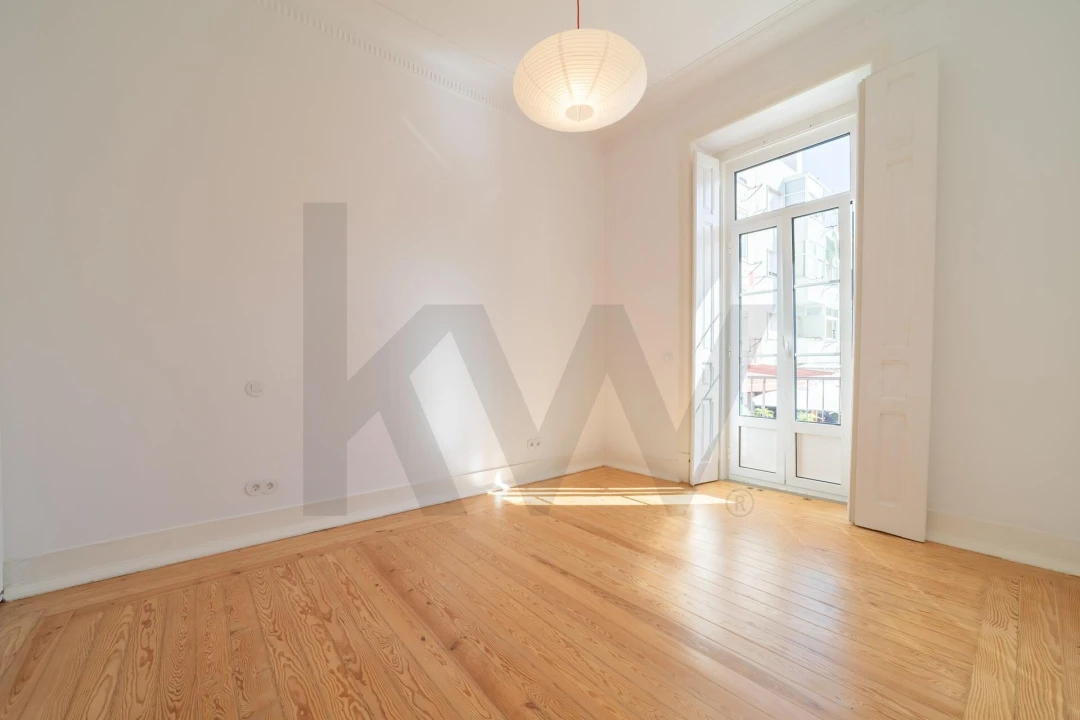 Apartamento T2 para Arrendamento em Campo de Ourique Foto 19
