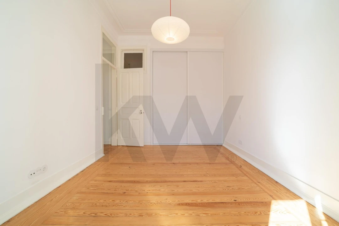 Apartamento T2 para Arrendamento em Campo de Ourique Foto 21