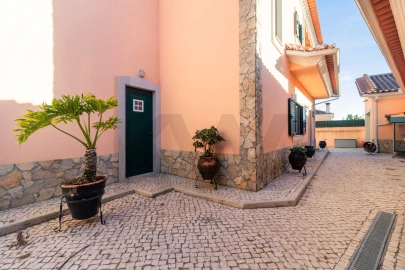 Moradia T4 para Venda em Marvila, Ribeira Santarém, São Salvador, São Nicolau