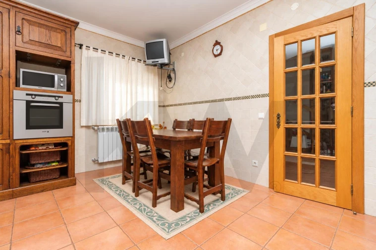 Moradia T4 para Venda em Marvila, Ribeira Santarém, São Salvador, São Nicolau Foto 10