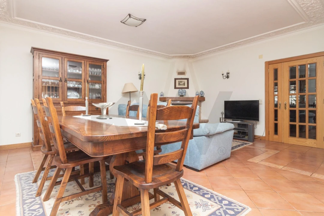 Moradia T4 para Venda em Marvila, Ribeira Santarém, São Salvador, São Nicolau Foto 4