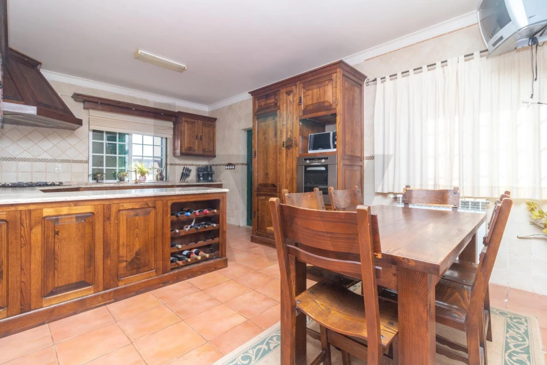 Moradia T4 para Venda em Marvila, Ribeira Santarém, São Salvador, São Nicolau Foto 9