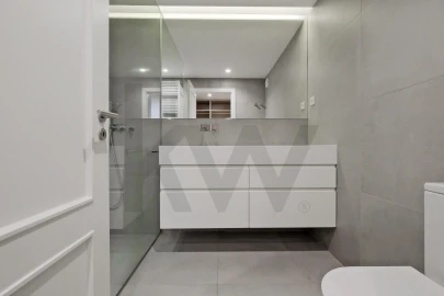 Apartamento T3 para Venda em Oeiras e São Julião da Barra, Paço de Arcos e Caxias