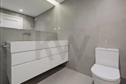 Apartamento T3 para Venda em Oeiras e São Julião da Barra, Paço de Arcos e Caxias