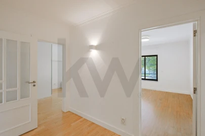 Apartamento T3 para Venda em Oeiras e São Julião da Barra, Paço de Arcos e Caxias