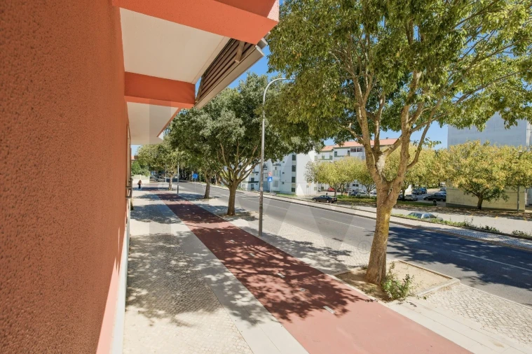 Apartamento T3 para Venda em Oeiras e São Julião da Barra, Paço de Arcos e Caxias Foto 31