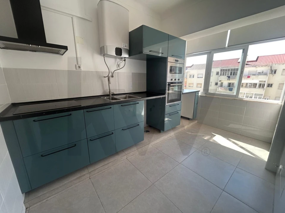 Apartamento T4 para Venda em União das Freguesias de Setúbal Foto 1