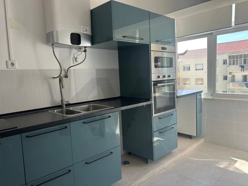 Apartamento T4 para Venda em União das Freguesias de Setúbal Foto 2