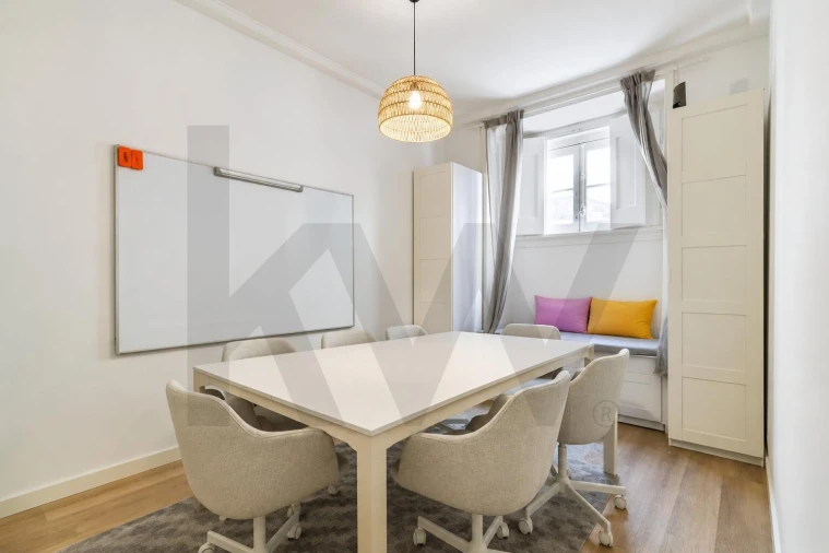 Apartamento T5 para Venda em Arroios Foto 14