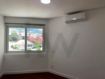Apartamento T1 para Venda em Funchal (São Pedro)