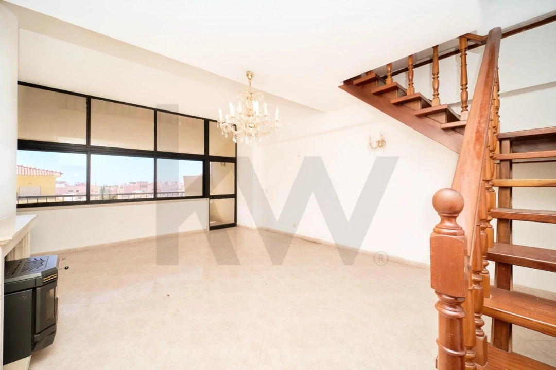 Apartamento T4 para Venda em Cascais e Estoril Foto 3