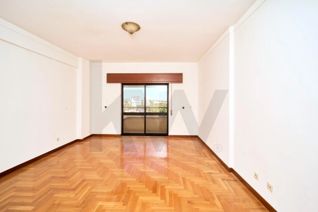 Apartamento T4 para Venda em Cascais e Estoril Foto 17