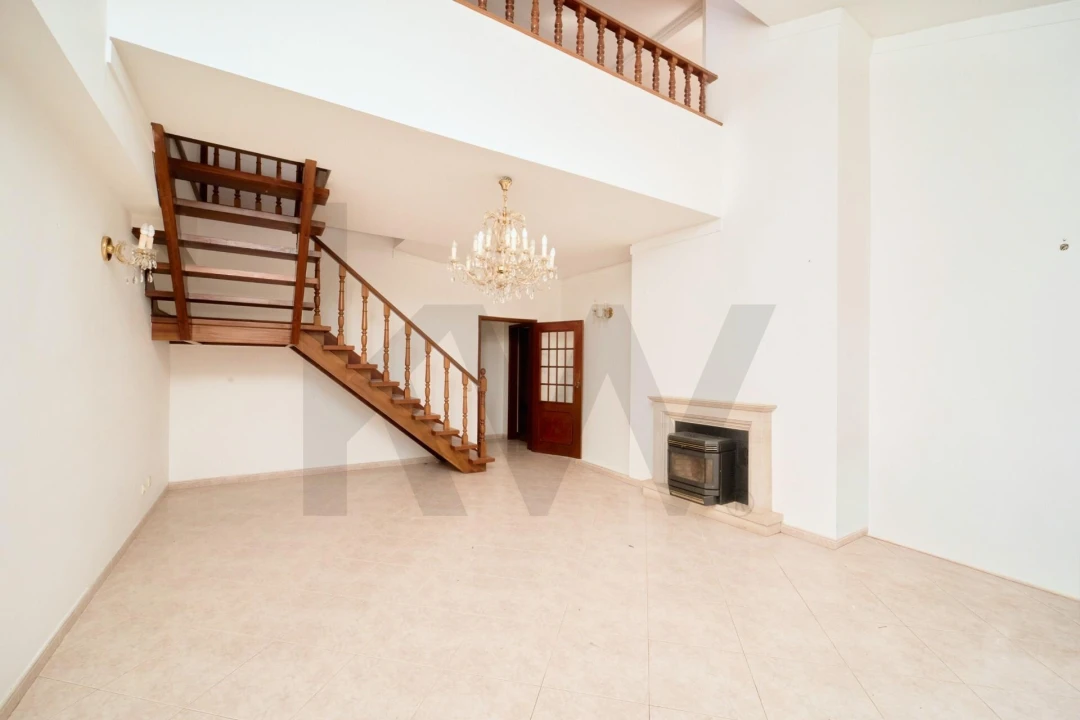 Apartamento T4 para Venda em Cascais e Estoril Foto 1