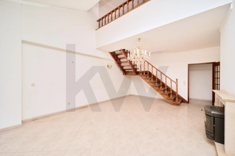 Apartamento T4 para Venda em Cascais e Estoril Foto 2