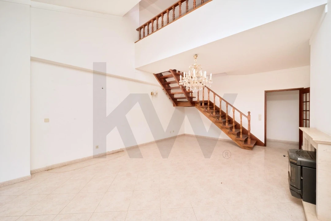 Apartamento T4 para Venda em Cascais e Estoril Foto 2