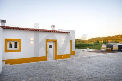 Moradia T3 para Venda em Santa Maria, São Pedro e Sobral da Lagoa