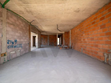 Moradia T5 para Venda em Marvila, Ribeira Santarém, São Salvador, São Nicolau