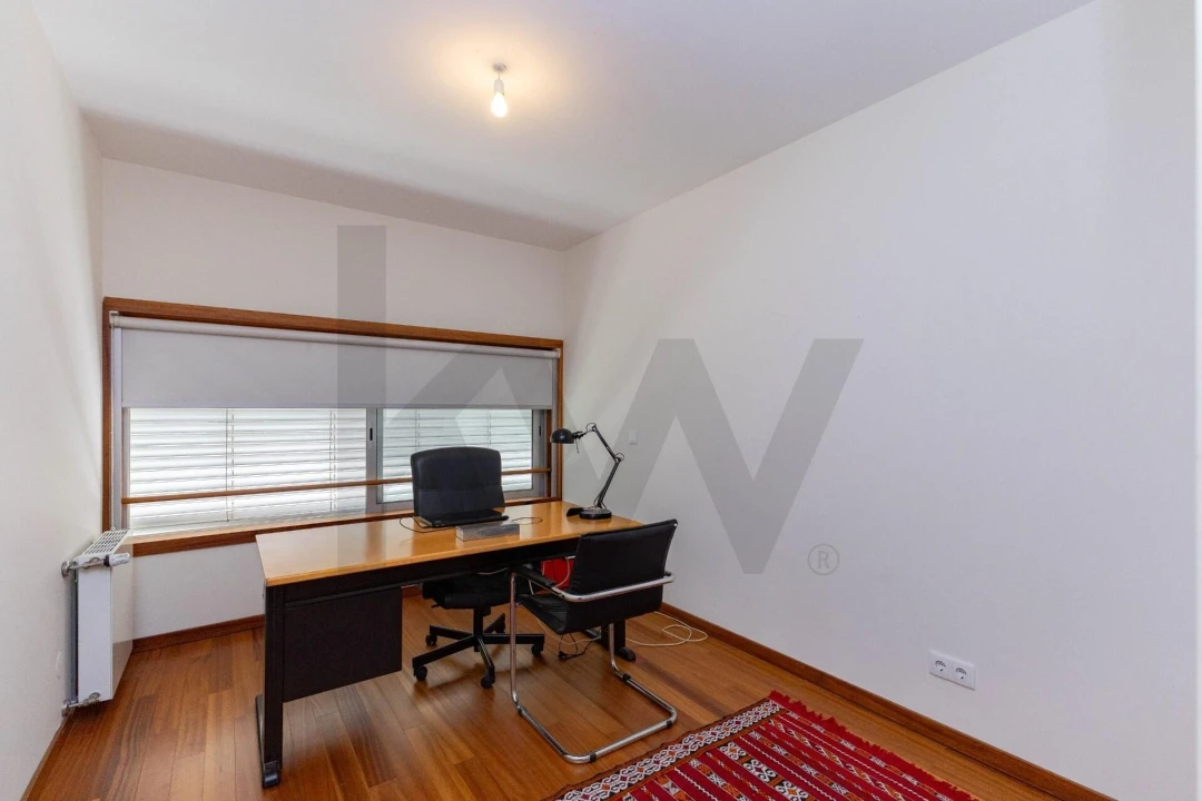 Apartamento T4 para Venda em Lordelo do Ouro e Massarelos Foto 16