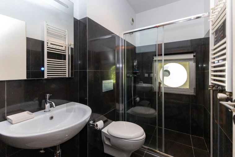 Apartamento T4 para Venda em Lordelo do Ouro e Massarelos Foto 23