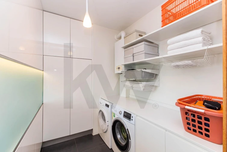 Apartamento T4 para Venda em Lordelo do Ouro e Massarelos Foto 13