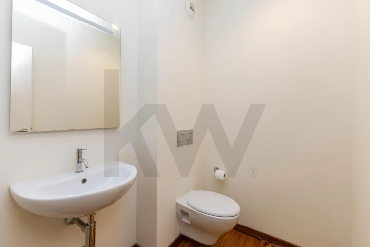 Apartamento T4 para Venda em Lordelo do Ouro e Massarelos Foto 14