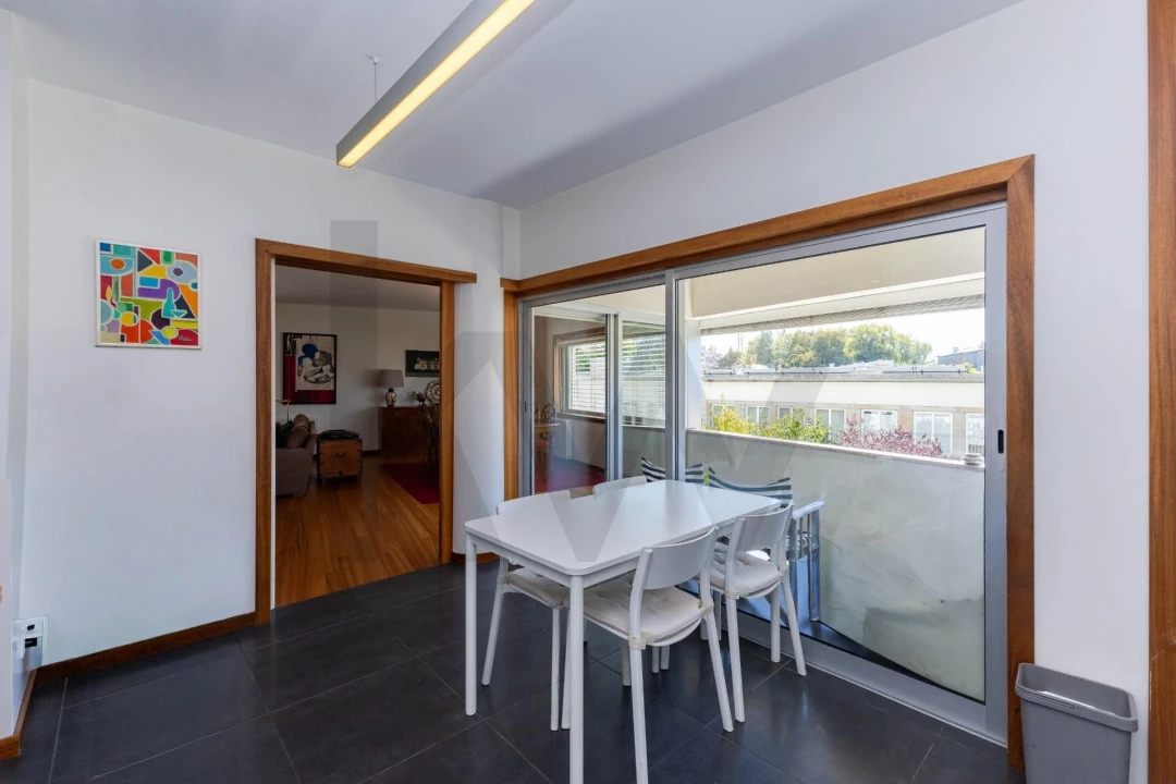 Apartamento T4 para Venda em Lordelo do Ouro e Massarelos Foto 9