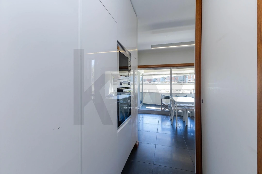Apartamento T4 para Venda em Lordelo do Ouro e Massarelos Foto 11