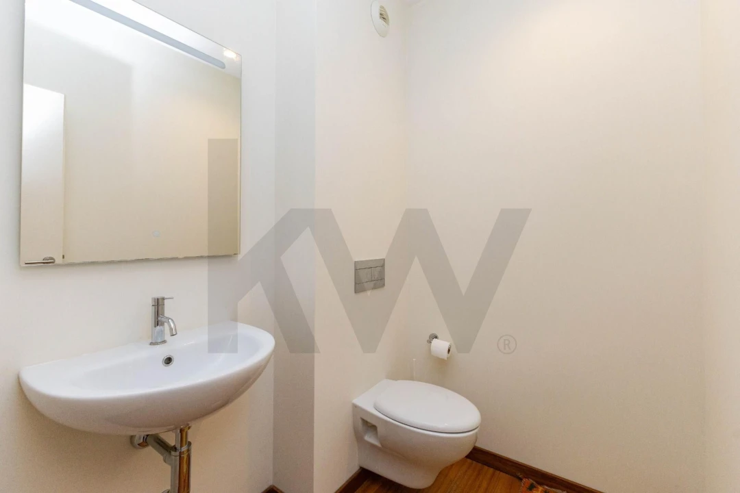 Apartamento T4 para Venda em Lordelo do Ouro e Massarelos Foto 14