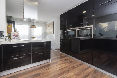 Moradia T4 para Venda em Carcavelos e Parede