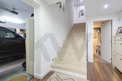 Moradia T4 para Venda em Carcavelos e Parede