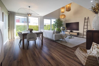 Moradia T4 para Venda em Carcavelos e Parede