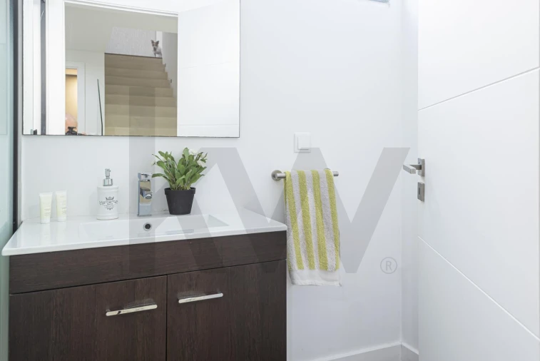 Moradia T4 para Venda em Carcavelos e Parede Foto 75
