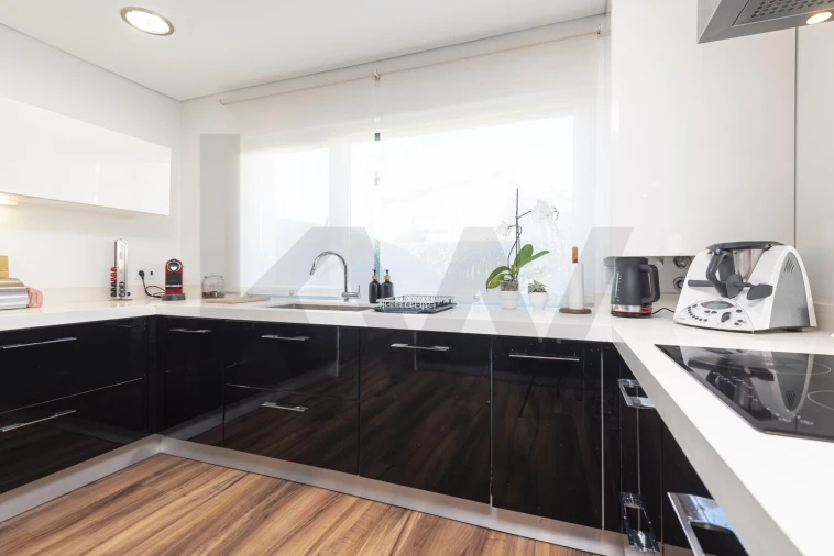 Moradia T4 para Venda em Carcavelos e Parede Foto 40