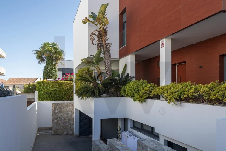 Moradia T4 para Venda em Carcavelos e Parede Foto 9